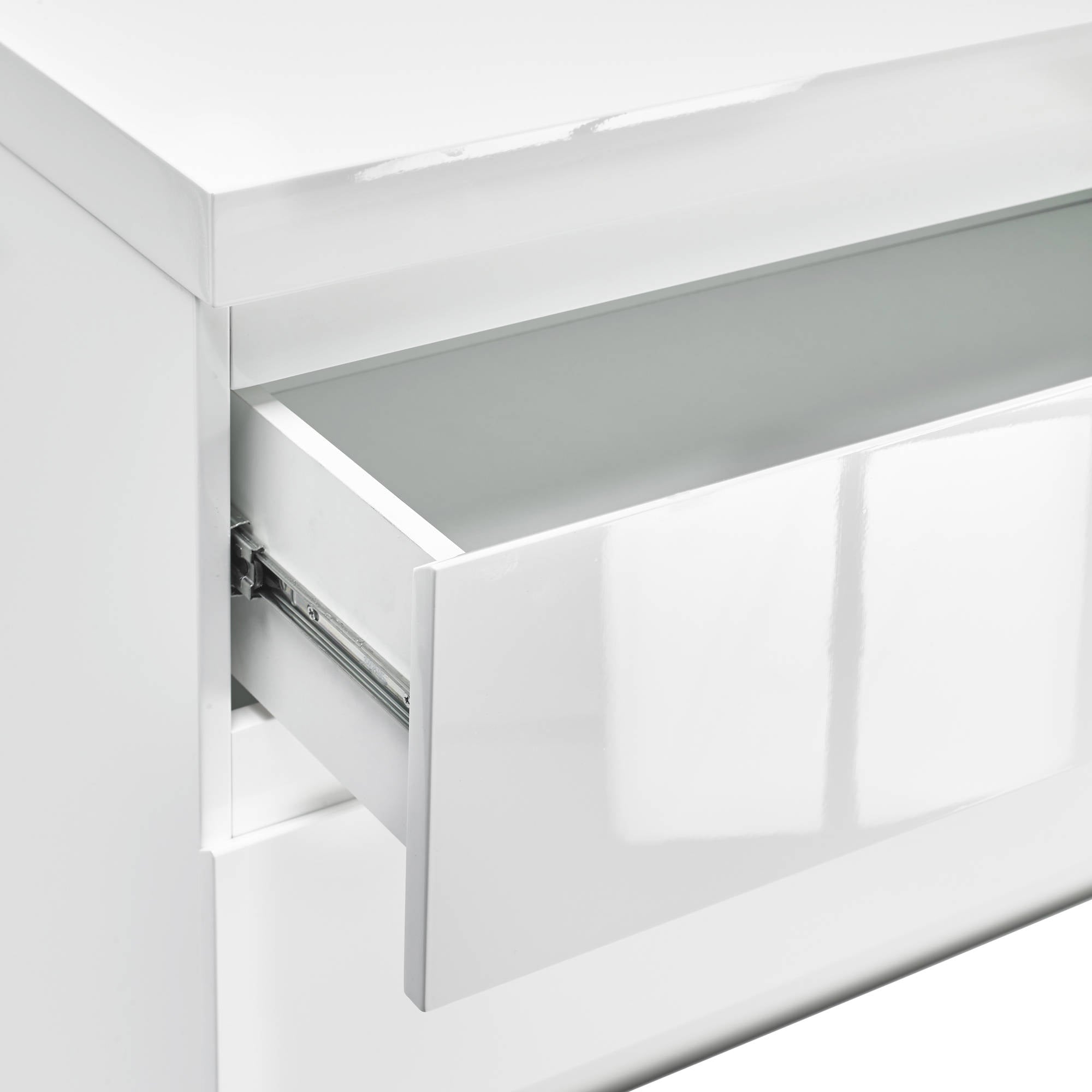 Cuba 4 Drawer Chest in White - Ezzo