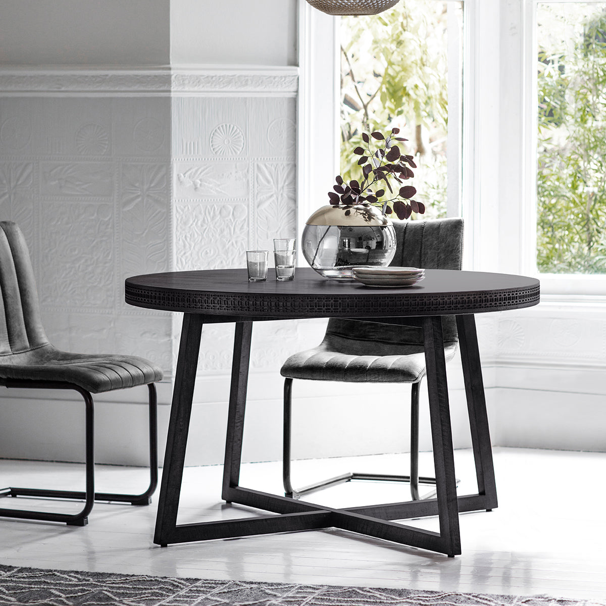 Greenwich Round Dining Table in Matt Charcoal - Ezzo