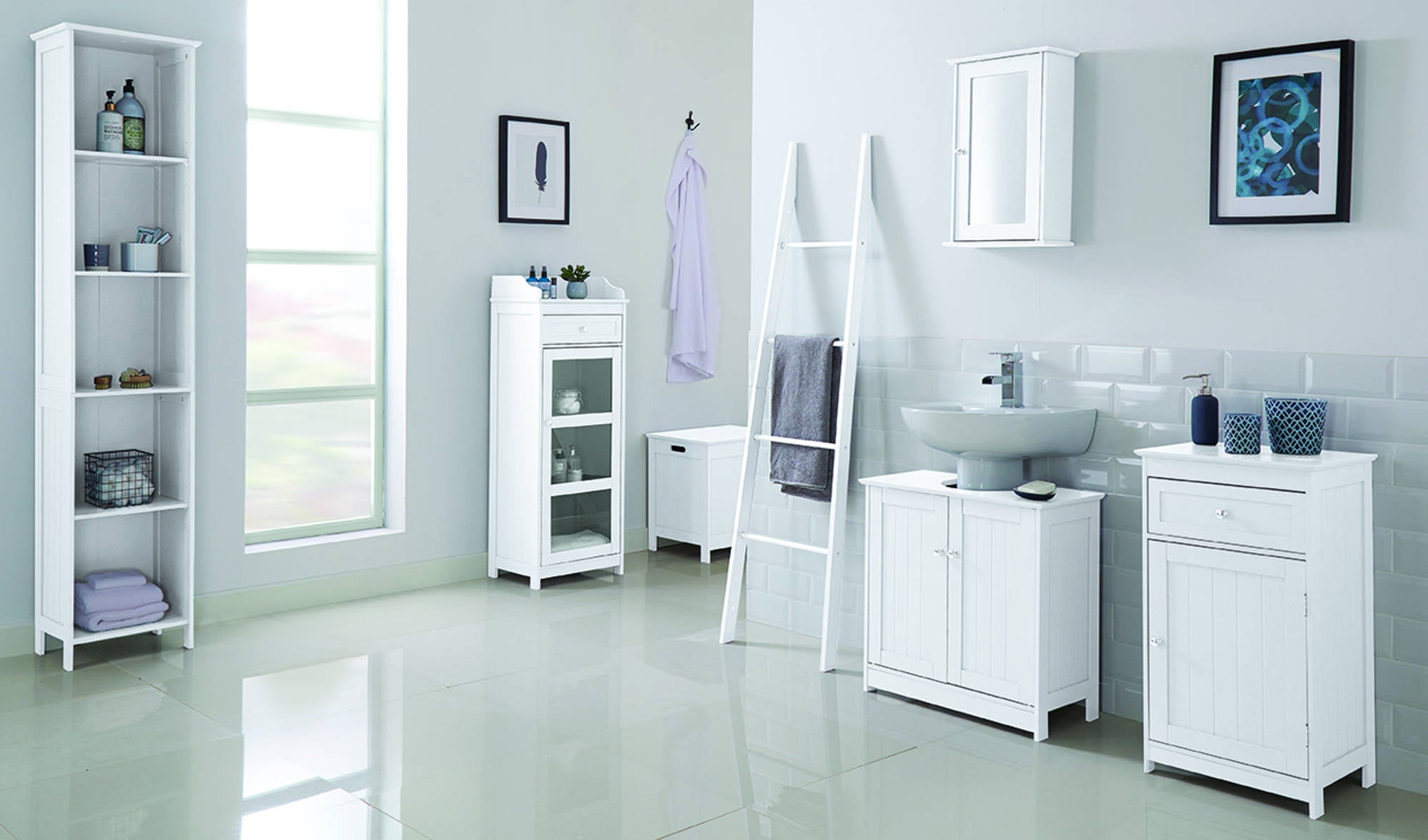Kodiak White Mirrored Wall Cabinet - Ezzo