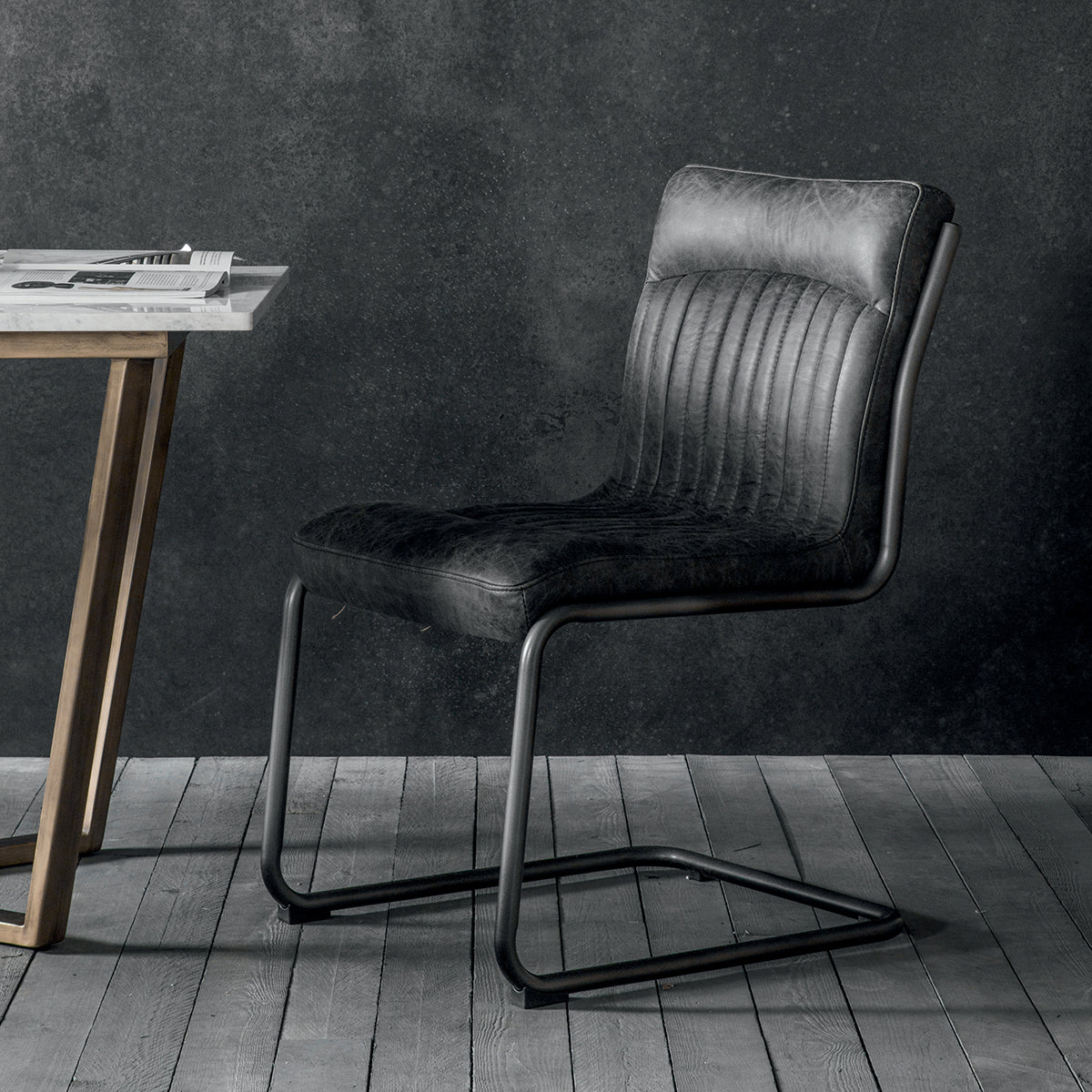 Scala Leather Chair Antique Ebony - Ezzo