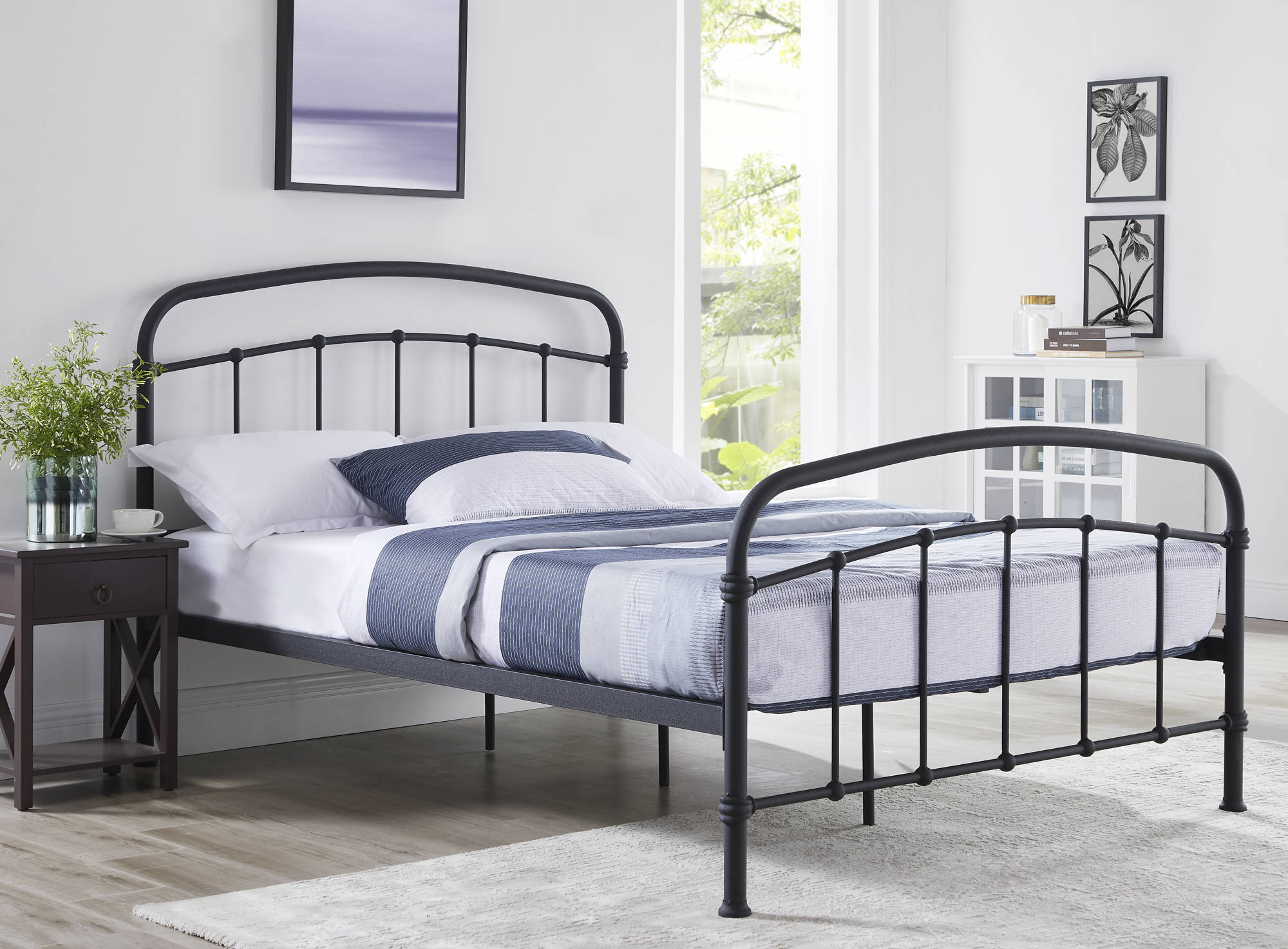 Stretton Double Bed in Black - Ezzo