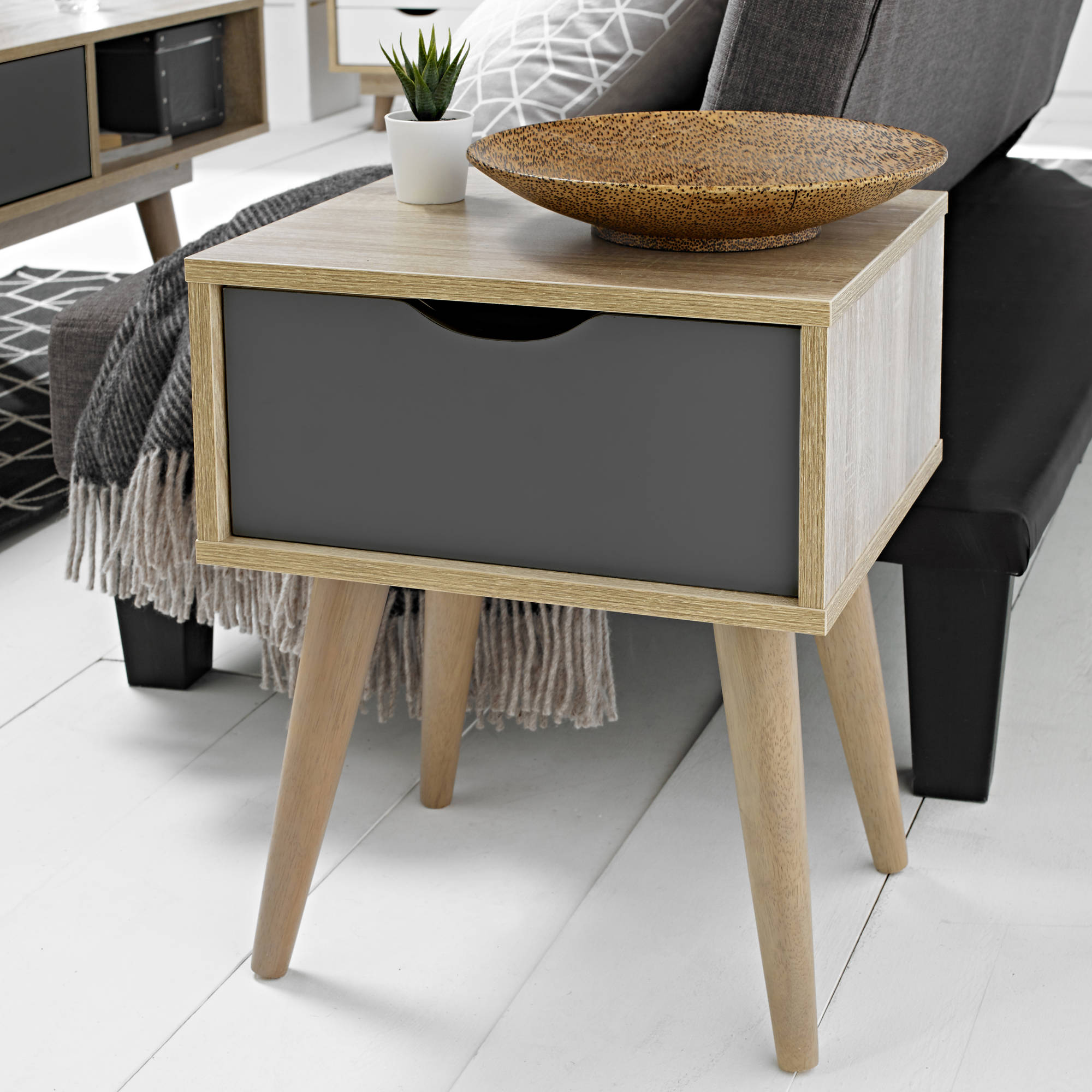 Svalbard Lamp Table in Grey - Ezzo