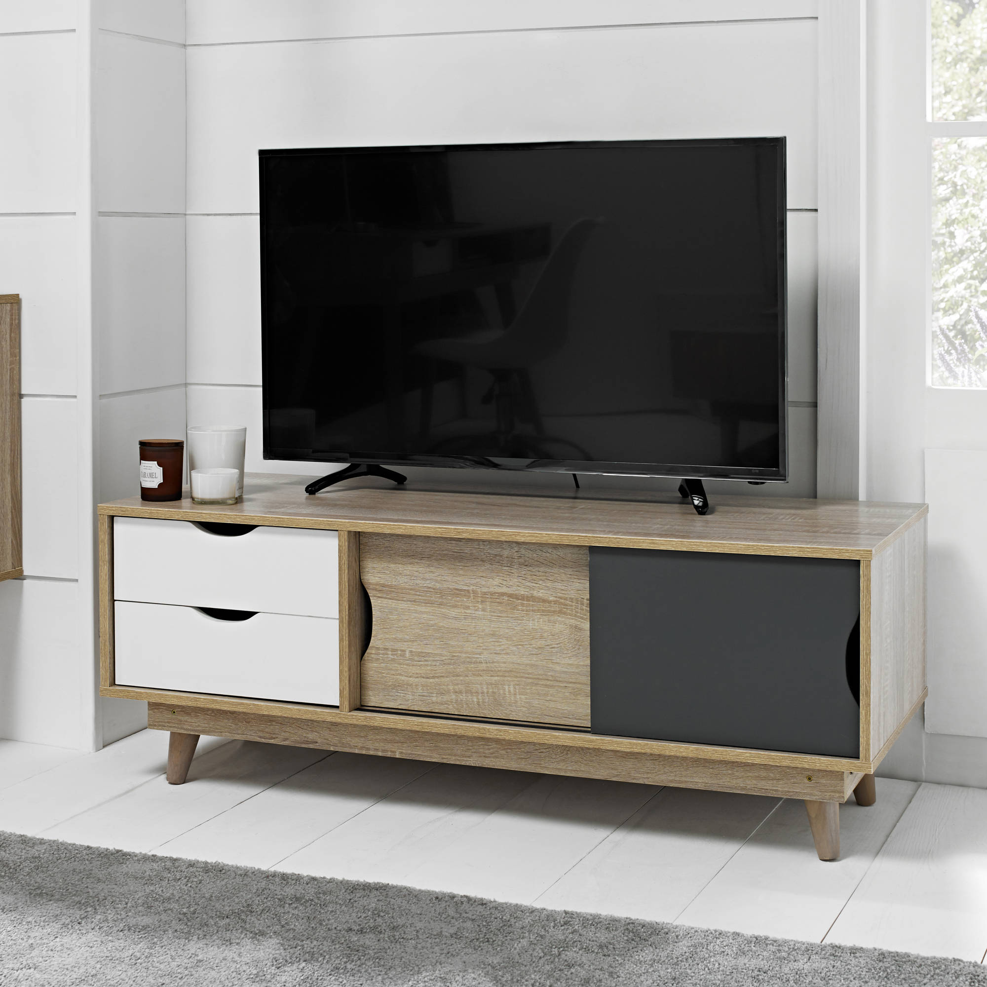 Svalbard TV Unit in Grey - Ezzo